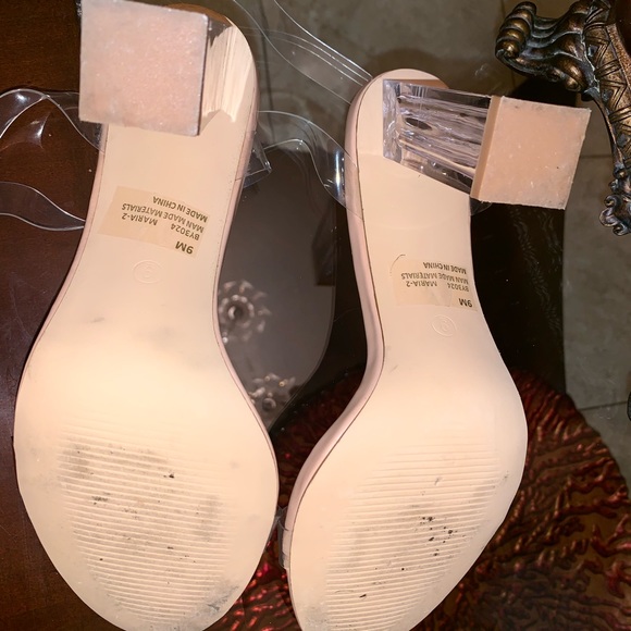 Clear heels - Picture 3 of 3